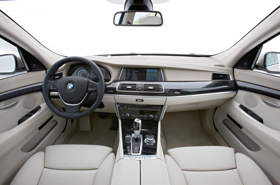  BMW 5-Series GT 2010 года  (фото 32 из 133)